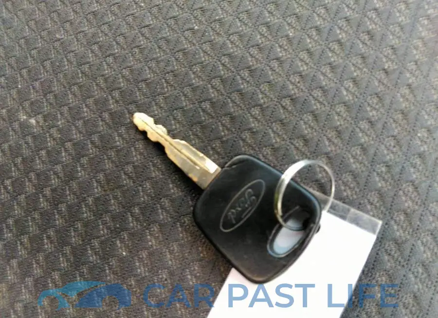 3FAFP37N15R130164# 11