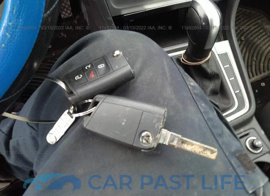3VW217AUXHM036395# 11