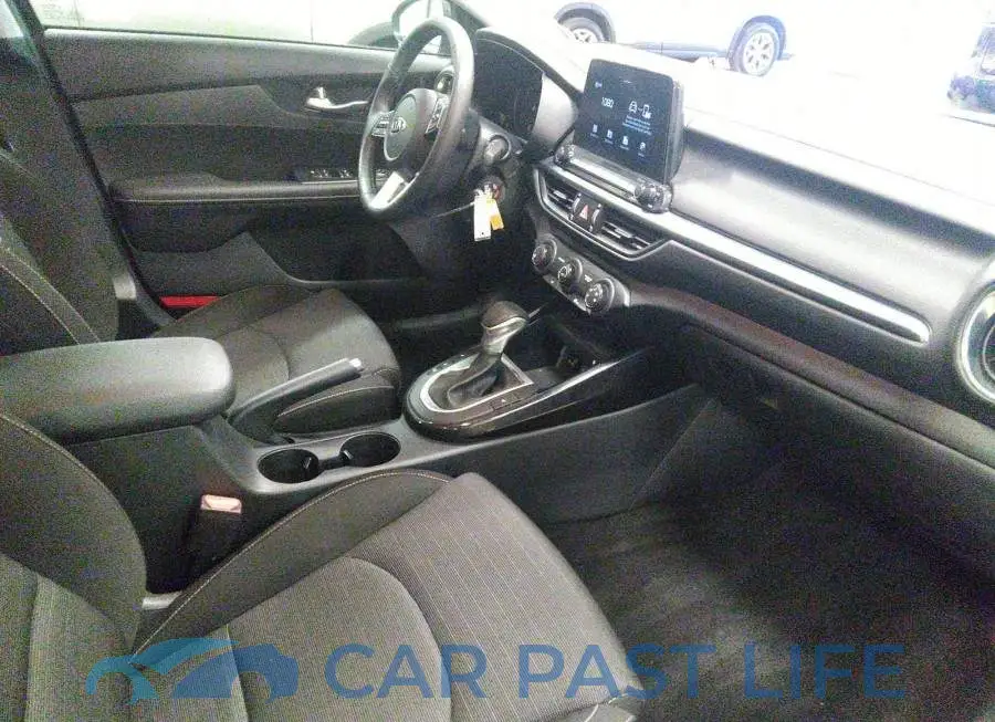 3KPF54AD7KE109943# 5