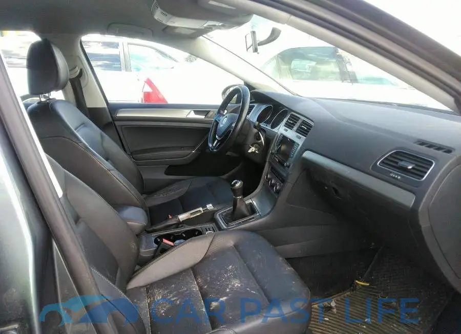 3VW117AU0FM008565# 5