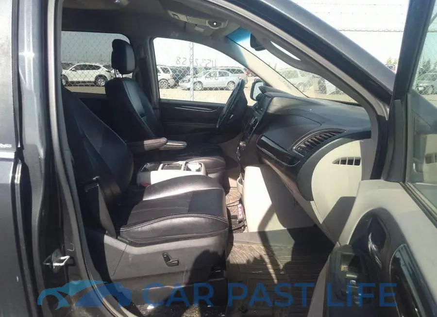 2C4RC1BG0CR213037# 5