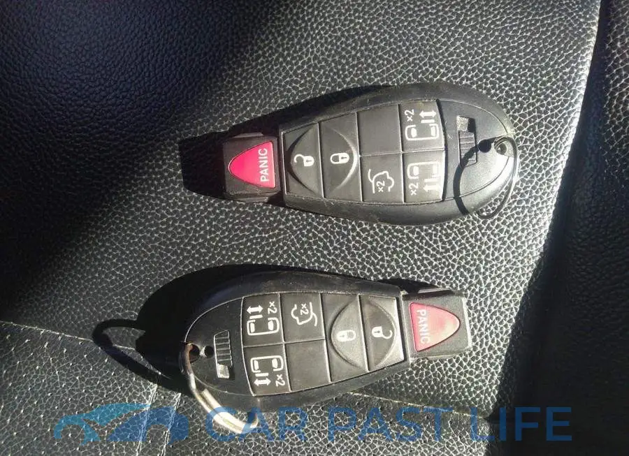 2C4RC1BG0CR213037# 11