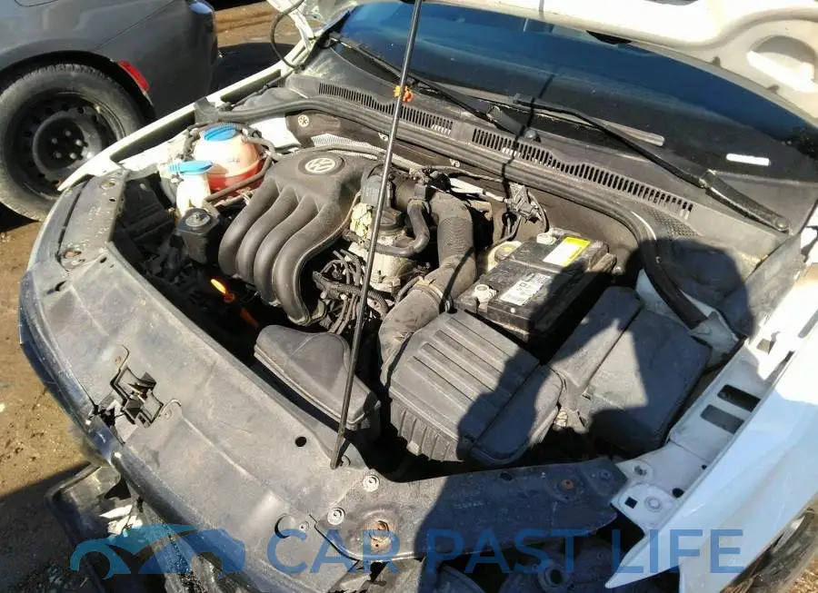 3VW1K7AJ8CM424734# 10