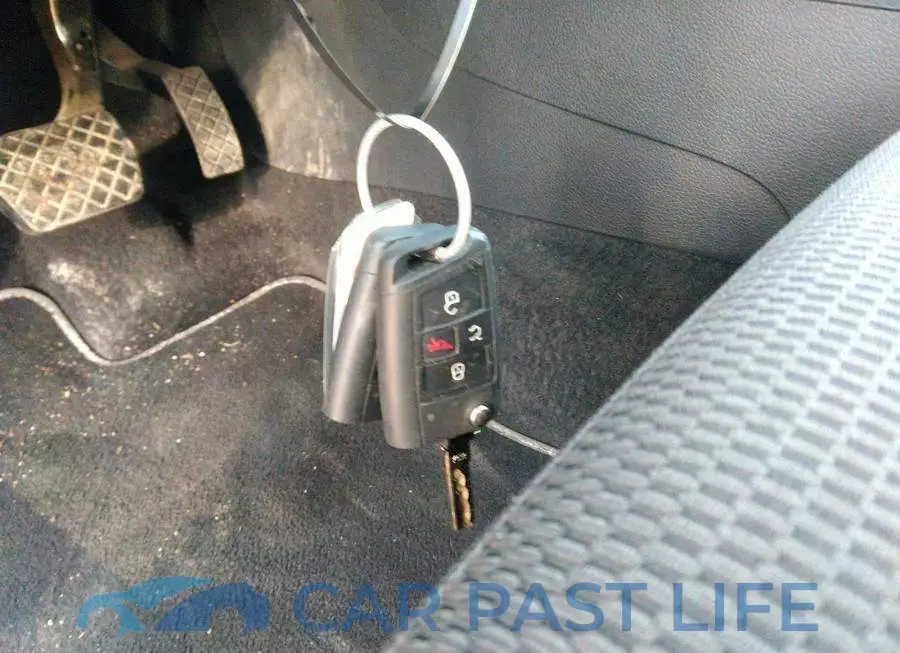 3VW117AUXKM522983# 11