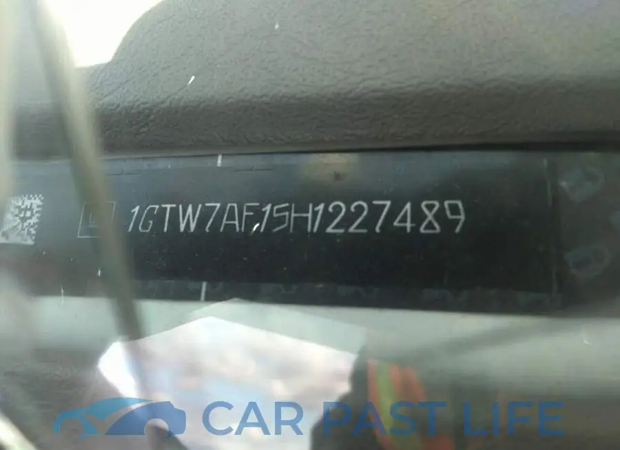 1GTW7AF15H1227489# 9