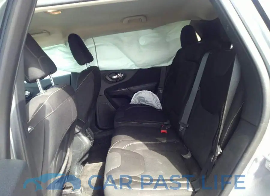 1C4PJMCB1FW692257# 8