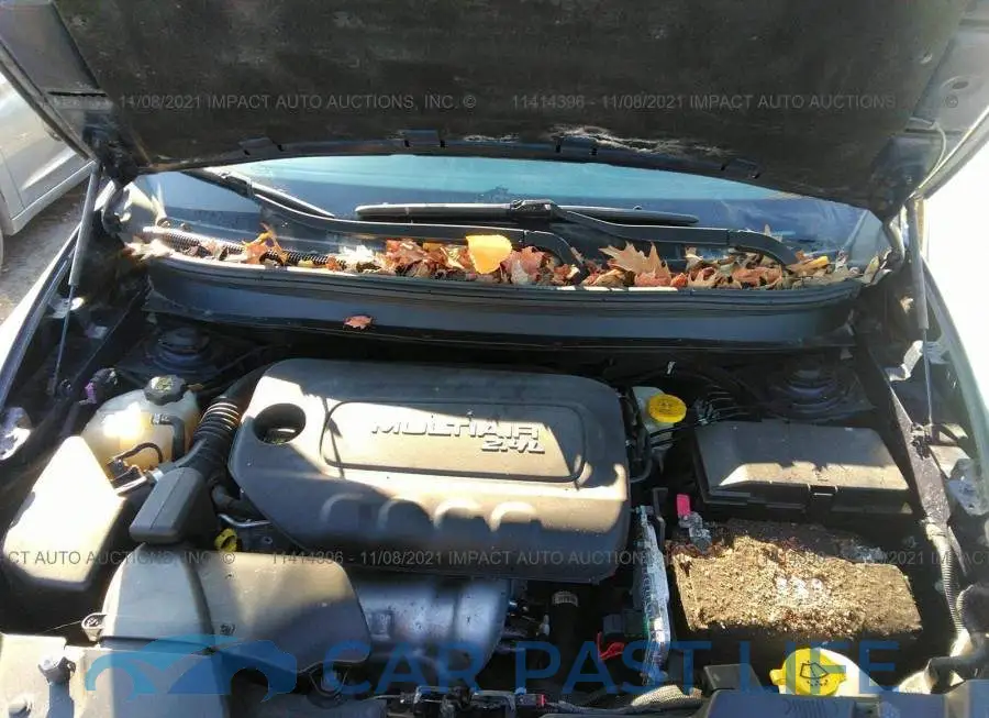 1C4PJLAB5FW590490# 10