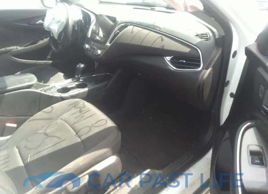 1G1ZD5ST1JF103323# 5