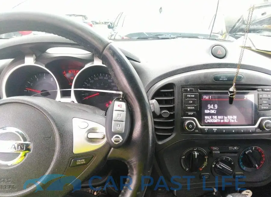JN8AF5MR2FT507325# 11