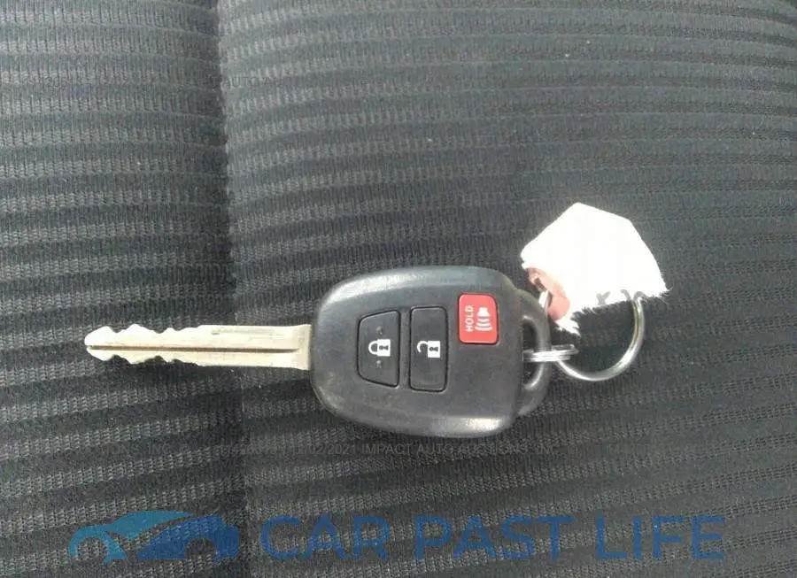 2T3ZFREV0FW177084# 11