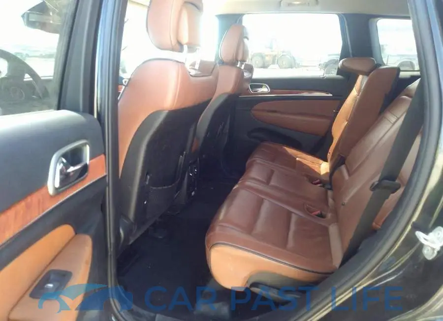 1C4RJFCG4DC576209# 8