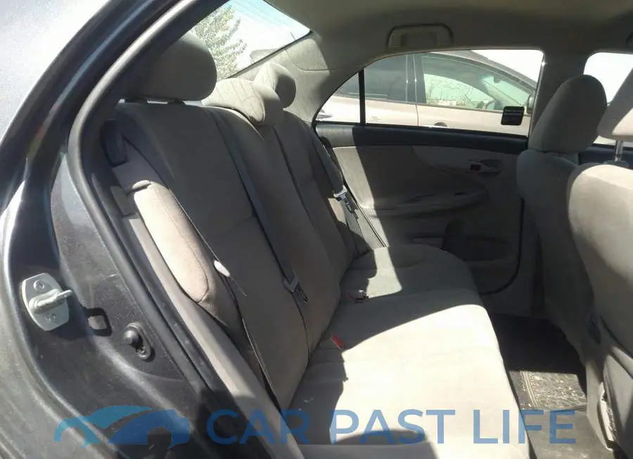 2T1BU4EE7DC020072# 8