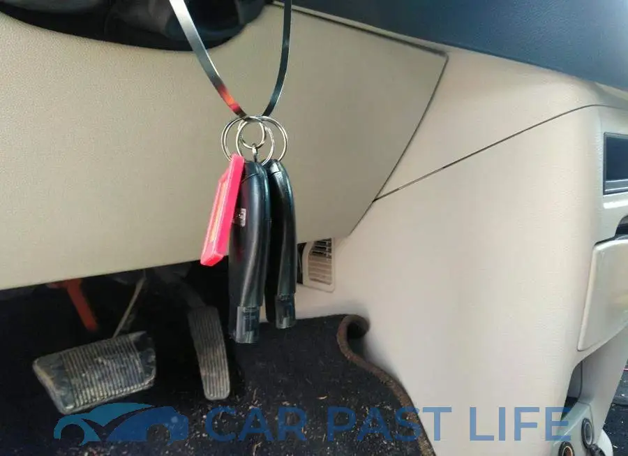 2C4RDGBG4CR207208# 11