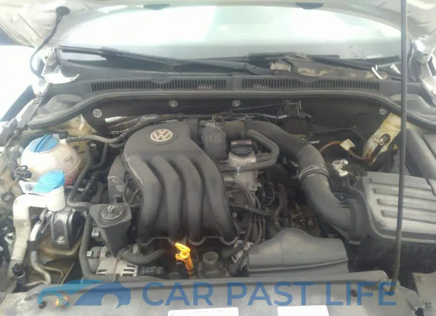 3VW2K7AJ5CM418538# 10