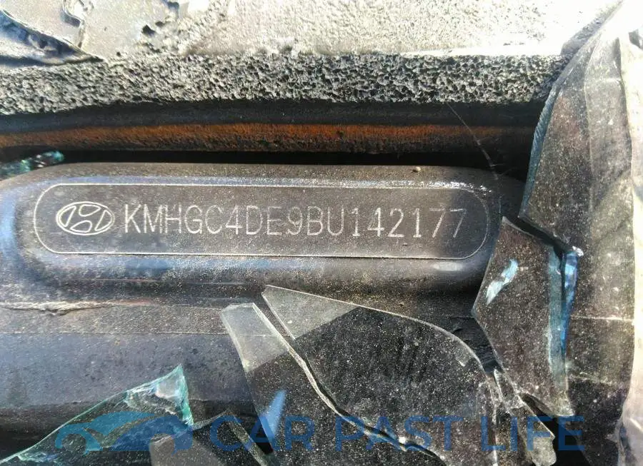 KMHGC4DE9BU142177# 9