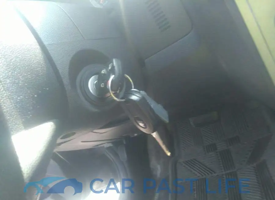 1FMCU0D78AKD40880# 11