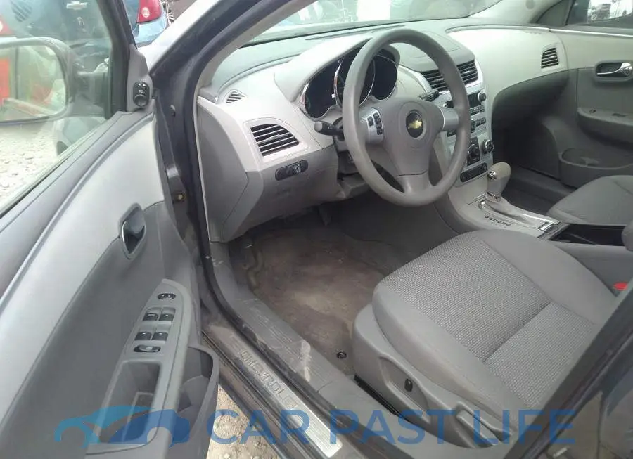 1G1ZG57B28F200497# 5