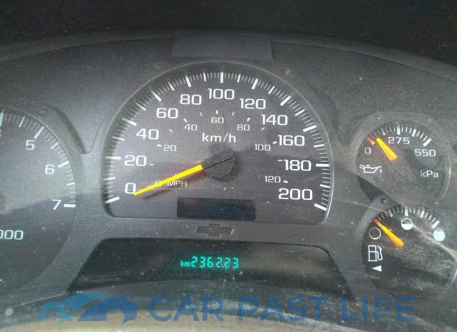 1GNDT13S822423578# 7