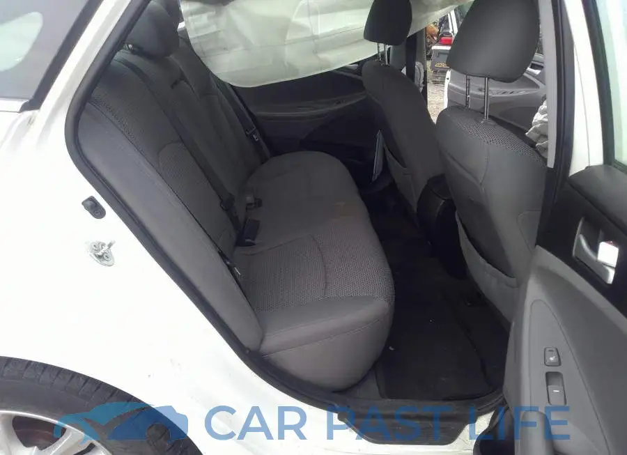 5NPEB4AC6DH509678# 8