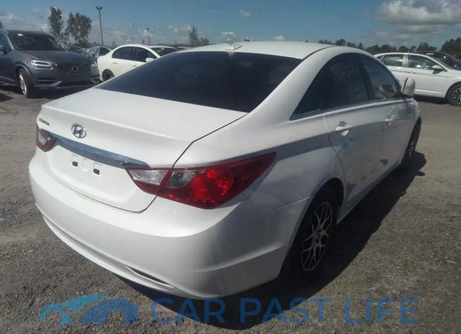 5NPEB4AC2DH582465# 4