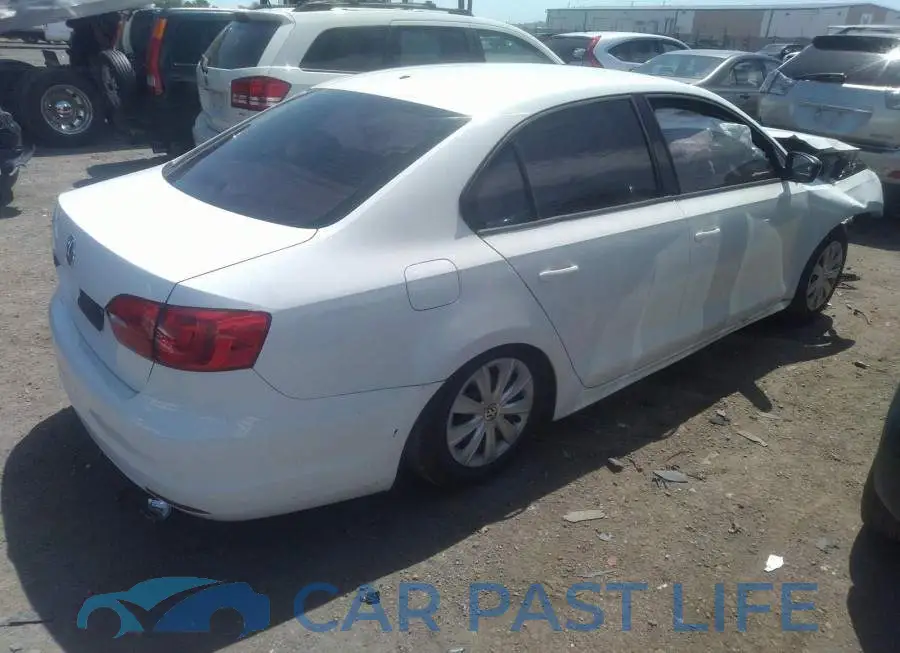 3VW2K7AJ4DM412649# 4