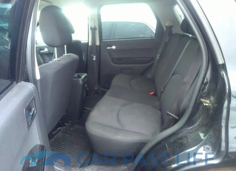 4F2CZ02Z58KM27396# 8