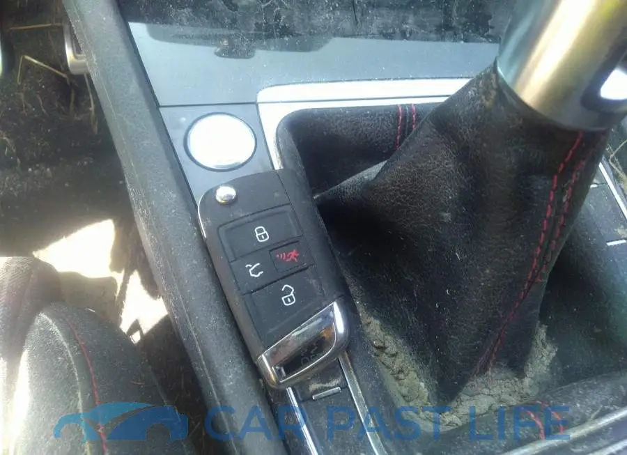 3VW547AUXJM282941# 11