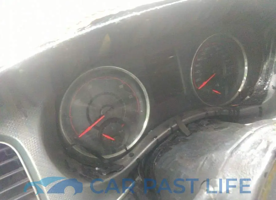 2C3CDXBG0DH668696# 7