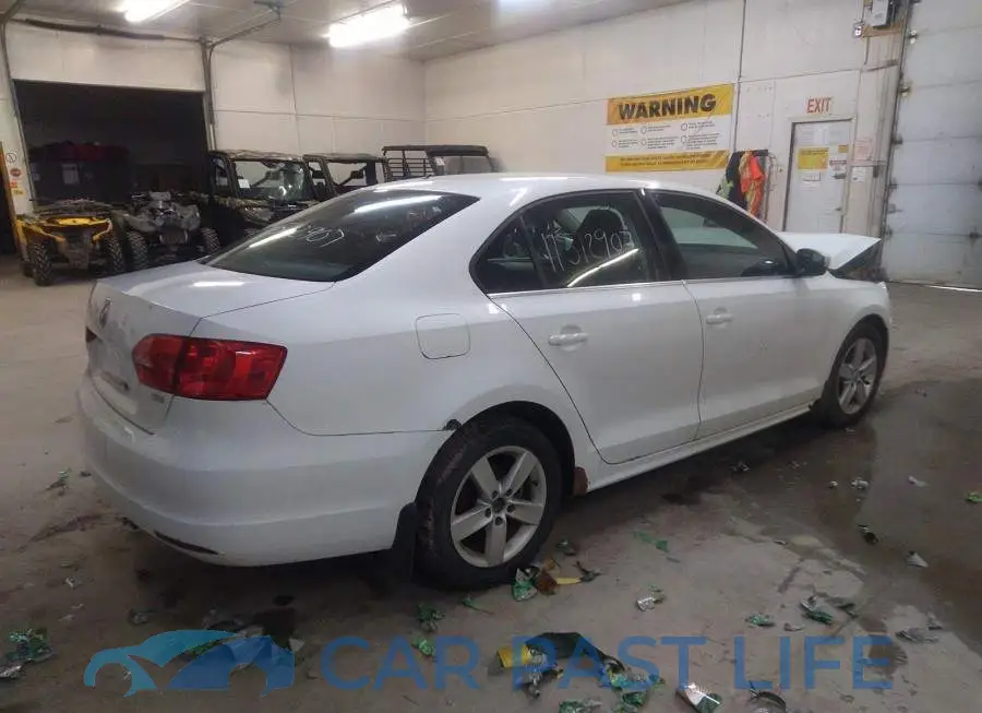 3VWDL7AJXDM423306# 4