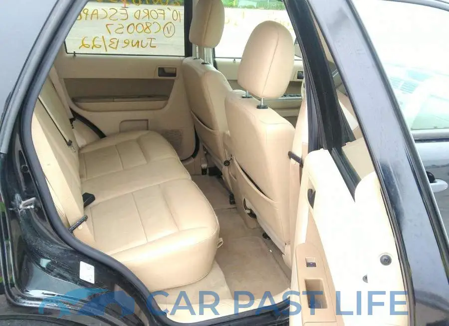 1FMCU9DG3AKC80057# 8