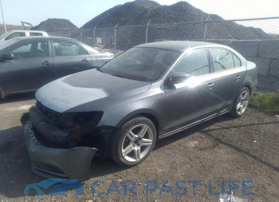 3VW167AJ2HM379351# 2