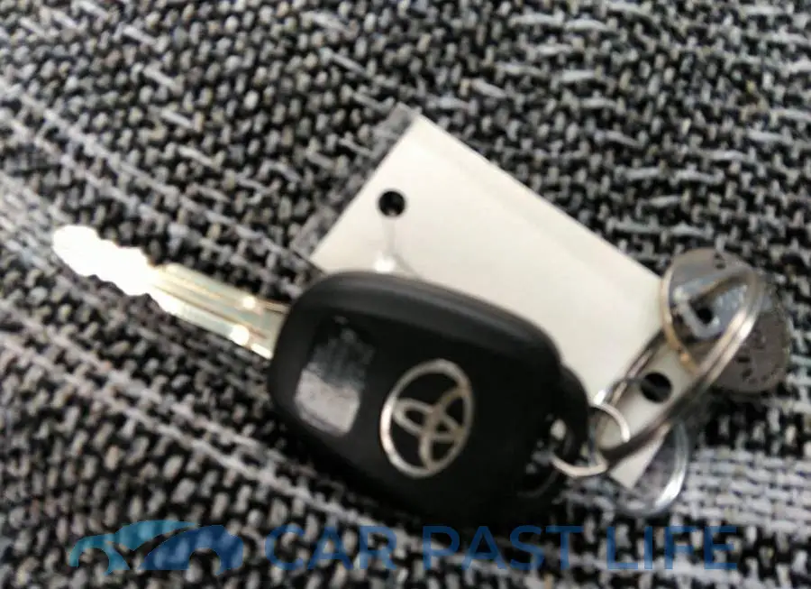 2T1BURHE7FC428809# 11