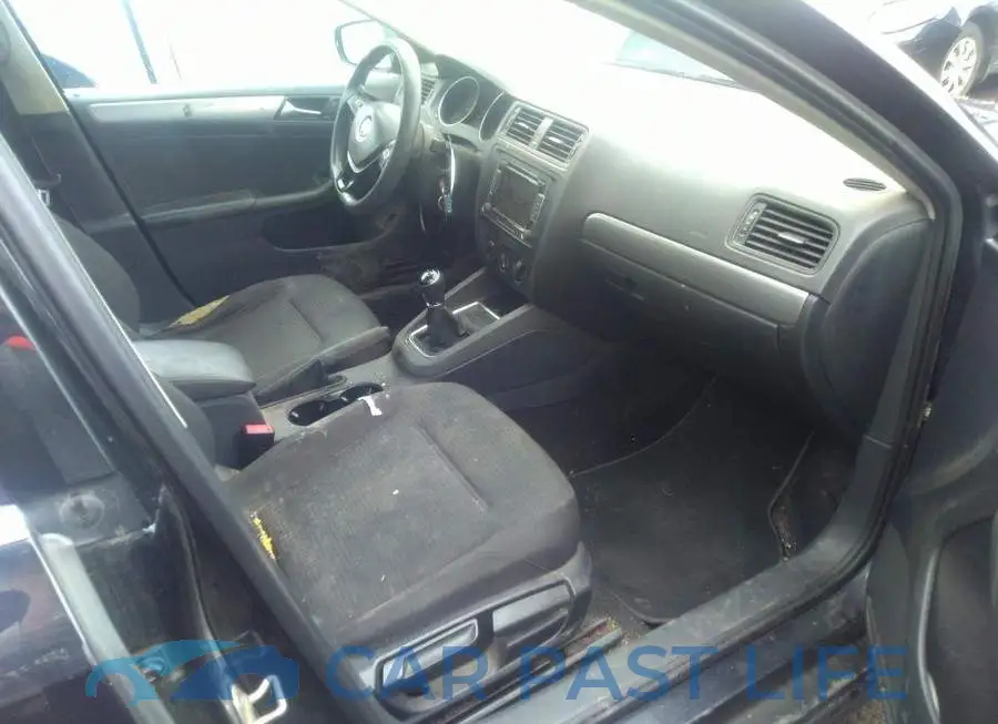 3VW1K7AJ9FM323805# 5