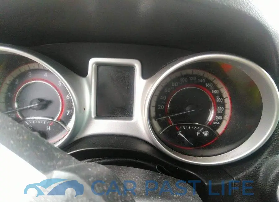 3C4PDCCG1ET109025# 7
