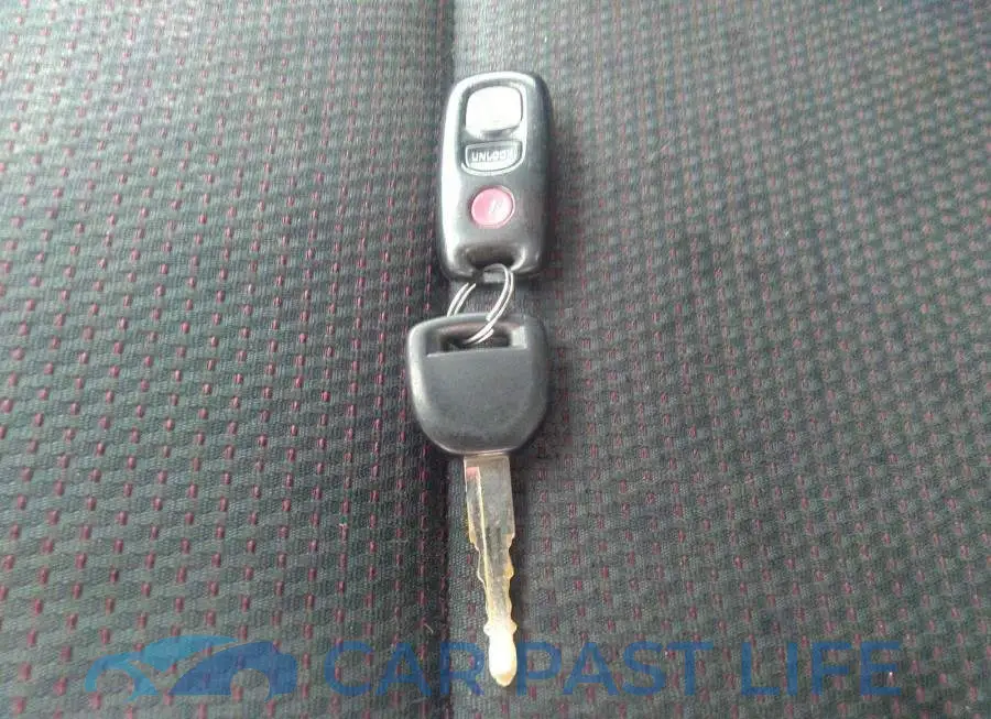 JM1BK343071707662# 11