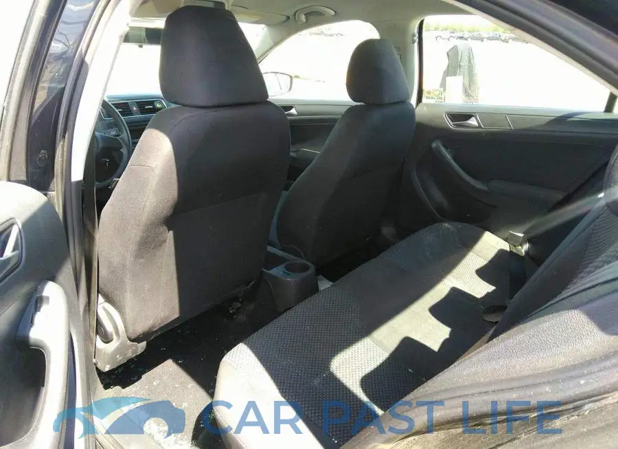 3VW2K7AJXCM453351# 8
