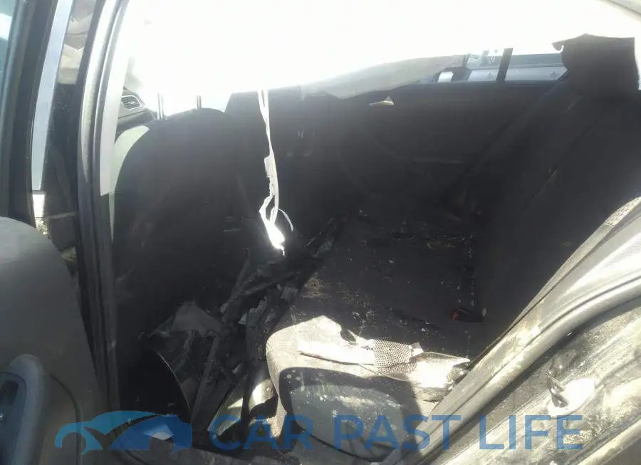 3VW1K7AJ2DM268174# 8