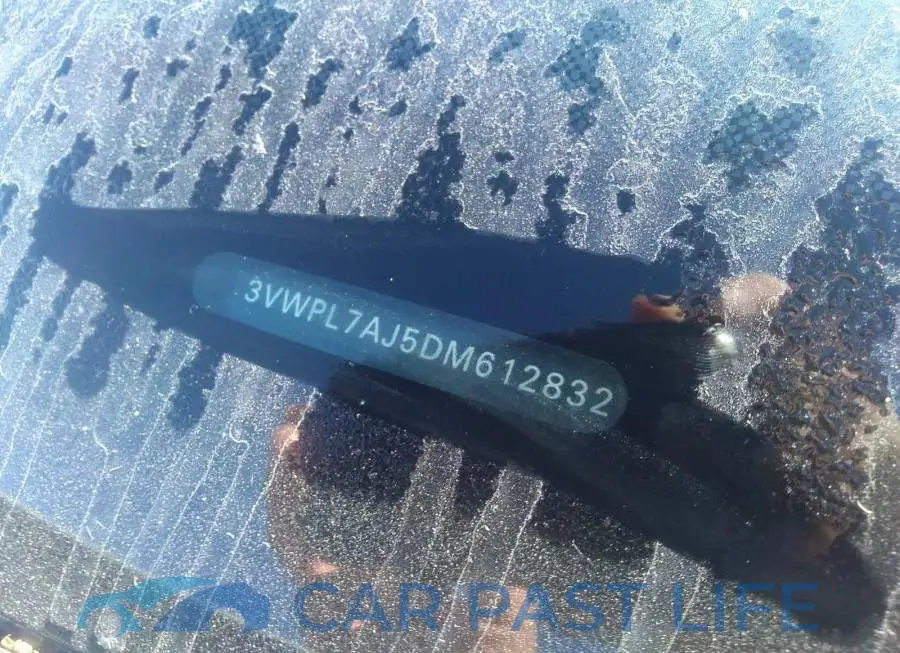 3VWPL7AJ5DM612832# 9
