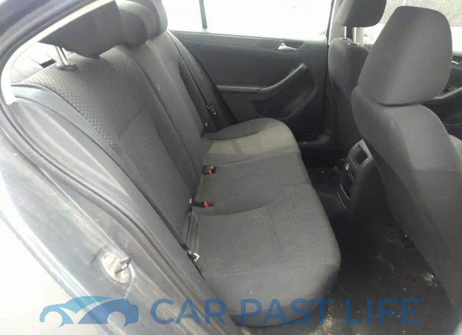 3VW2K7AJ6DM282115# 8