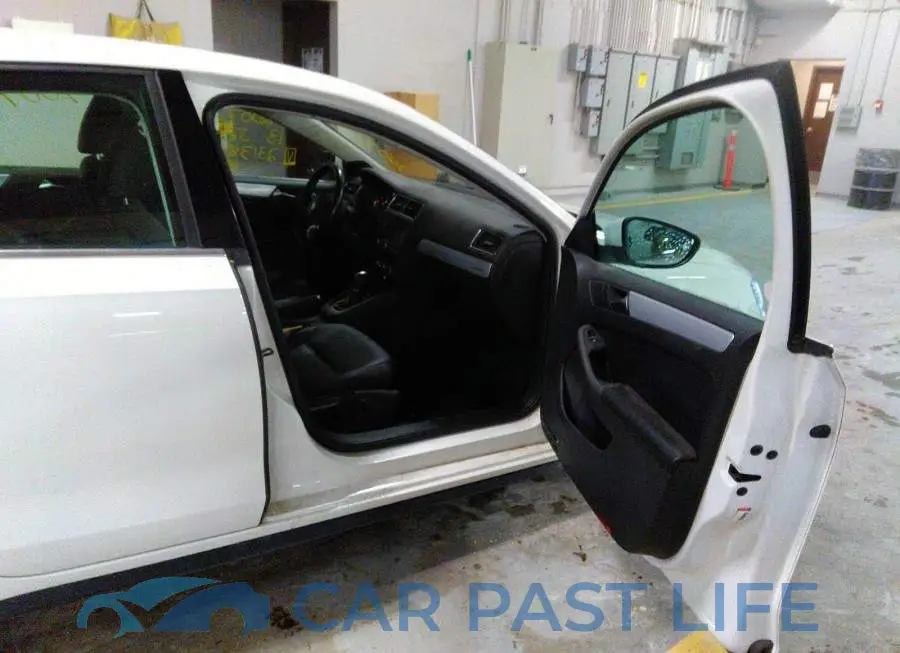 3VW637AJ3DM231380# 5