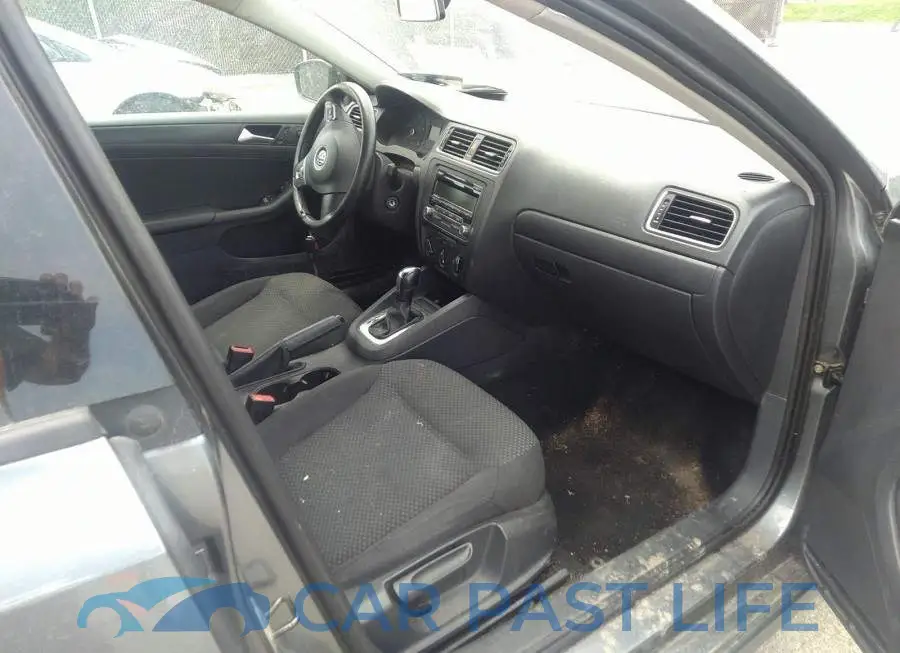 3VW2K7AJ6DM282115# 5