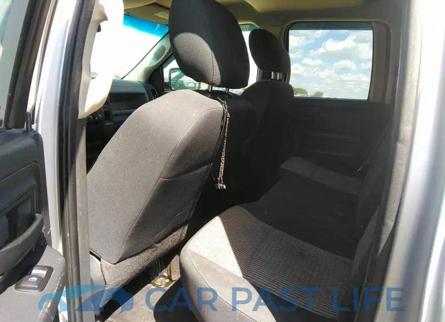 1C6RD7FP6CS104906# 8