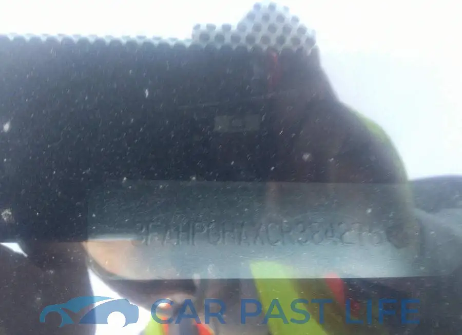3FAHP0HAXCR384276# 9