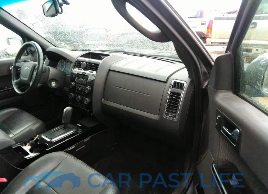 1FMCU9EG5BKC44693# 5