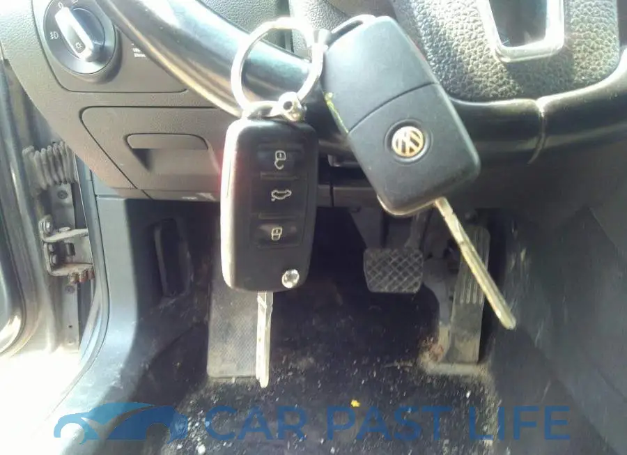 3VWPL7AJ2BM633523# 11