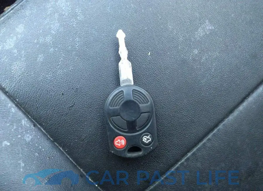 1FMCU9EG3AKC80686# 11