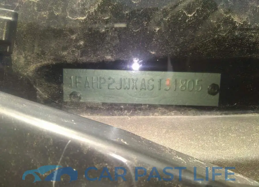 1FAHP2JWXAG131805# 9