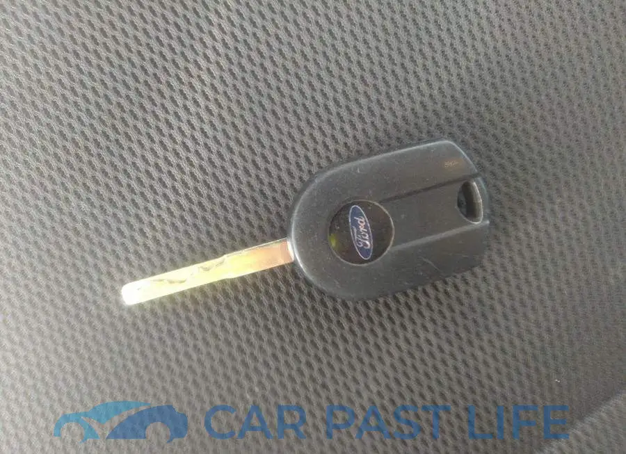 1FAHP3E23CL170582# 11