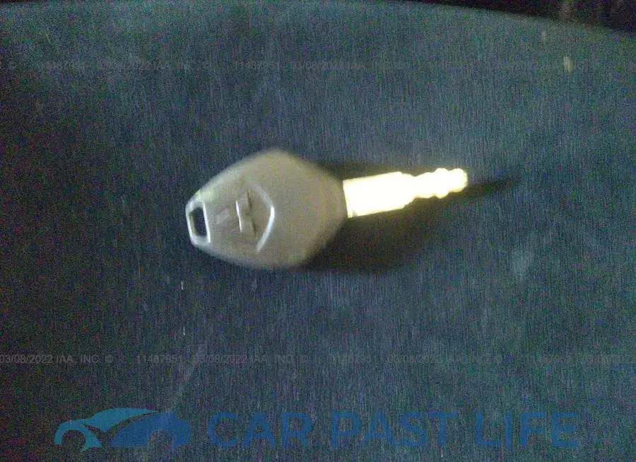 JA4AT2AW9CU604177# 11
