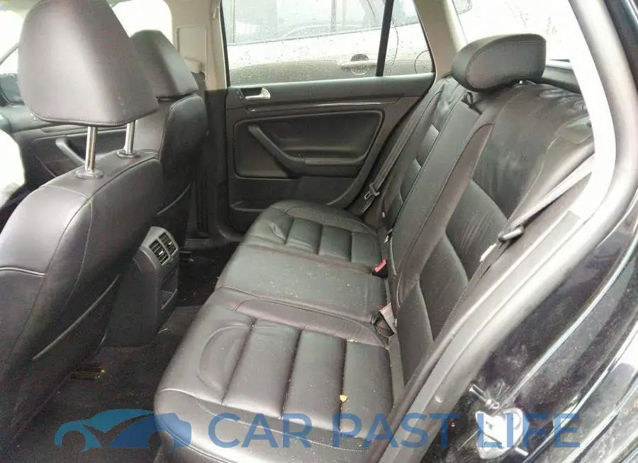 3VWML7AJ9CM702406# 8